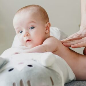 Baby-Massage-1024x1024-1-e1755078801565 Online Kurs Babymassage