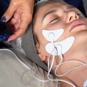 1-6-1024x1024-1-e1749580125770 Online Kurs EMS Gesichtsbehandlung